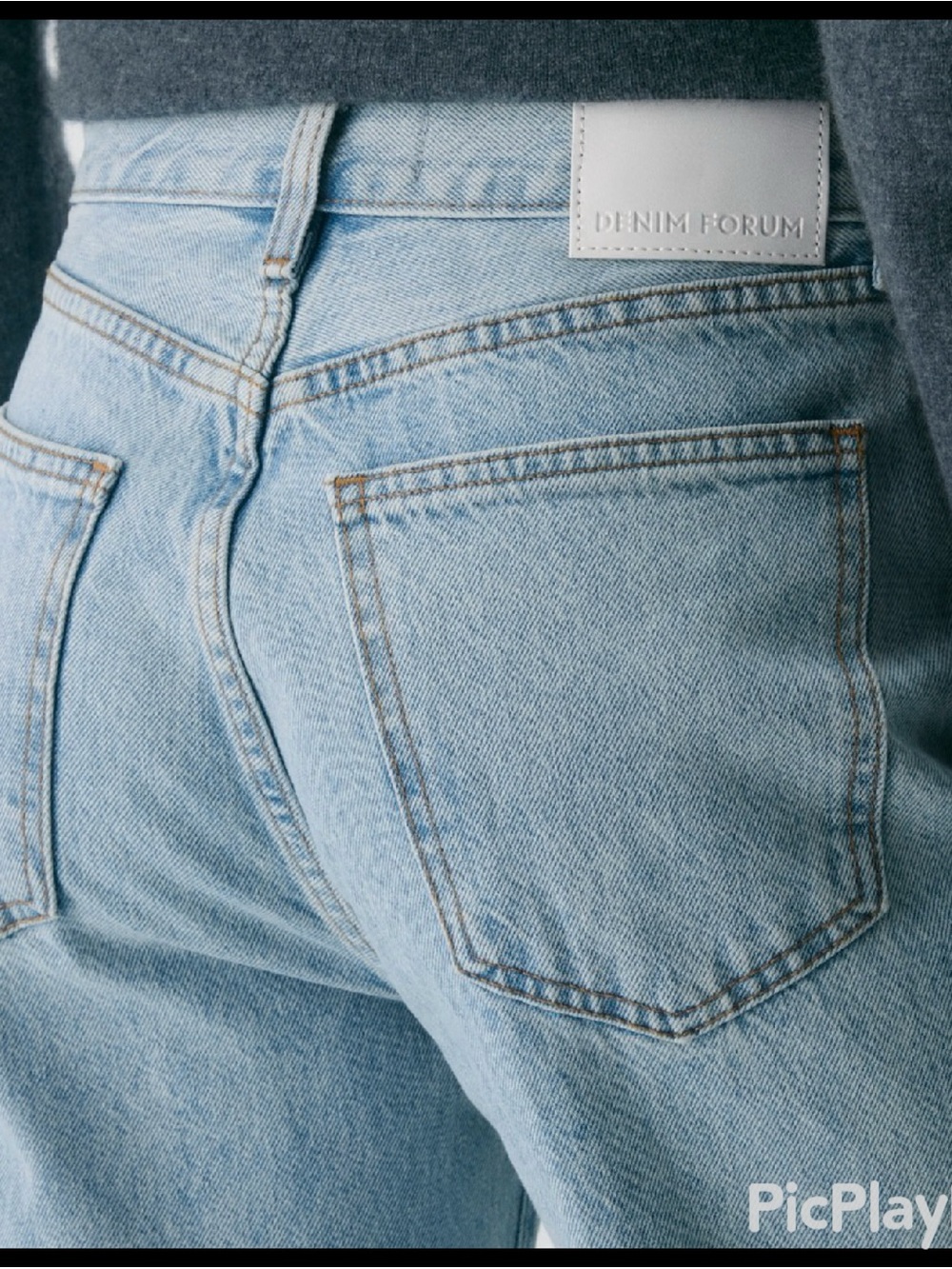 Aritzia Denim Forum “The Farrah”High Rise Wide-leg Jeans -Size 25 (EUC)